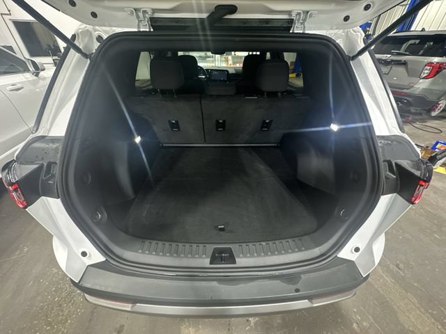 Used 2025 Chevrolet Equinox LT w/ Safety and Technology Package FWD image 25