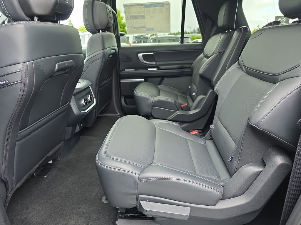 New 2026 Ford Expedition Max Platinum w/ Stealth Performance Package AWD/4WD image 30