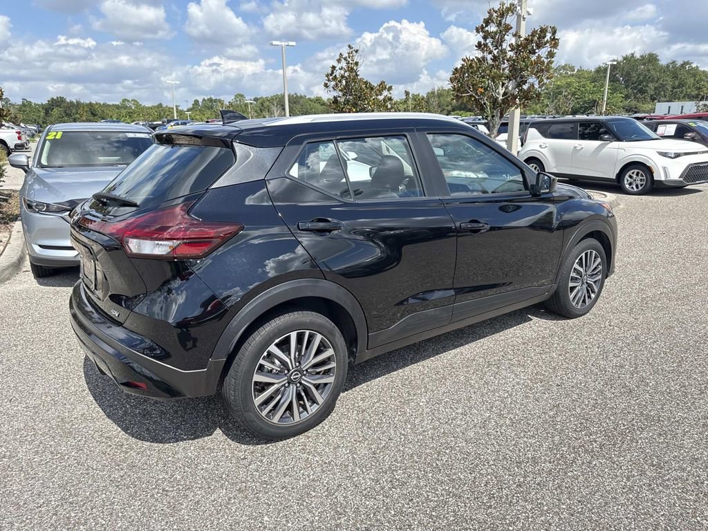 Certified 2023 Nissan Kicks SV image 4