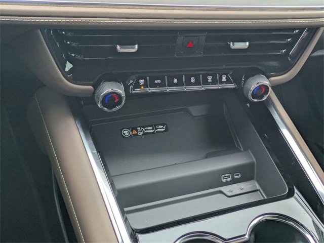 New 2026 Chevrolet Suburban High Country image 23