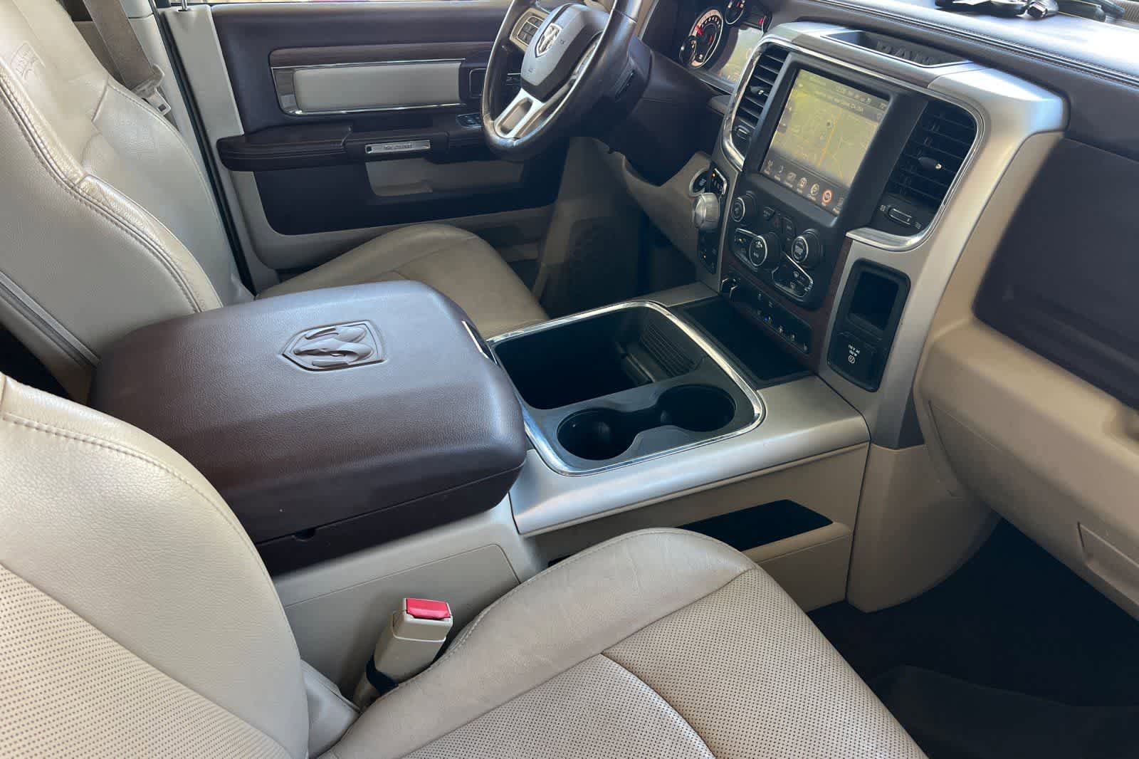 Used 2017 RAM 1500 Laramie w/ Convenience Group AWD/4WD image 17