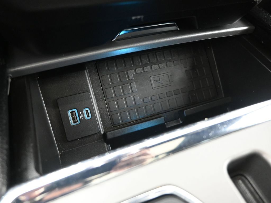 Certified 2020 Ford Expedition XLT w/ Equipment Group 202A image 18
