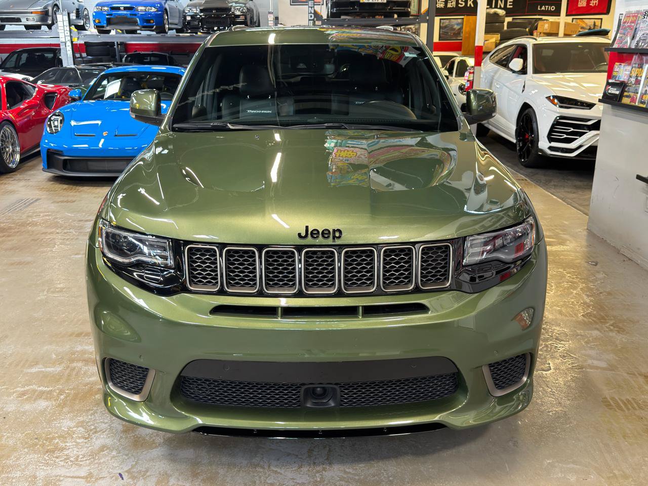 Used 2021 Jeep Grand Cherokee Trackhawk w/ Trailer Tow Group IV AWD/4WD image 3