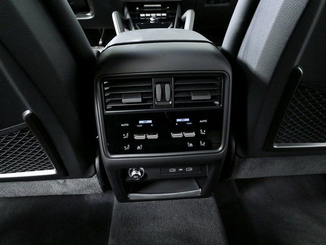 New 2026 Porsche Cayenne S image 21