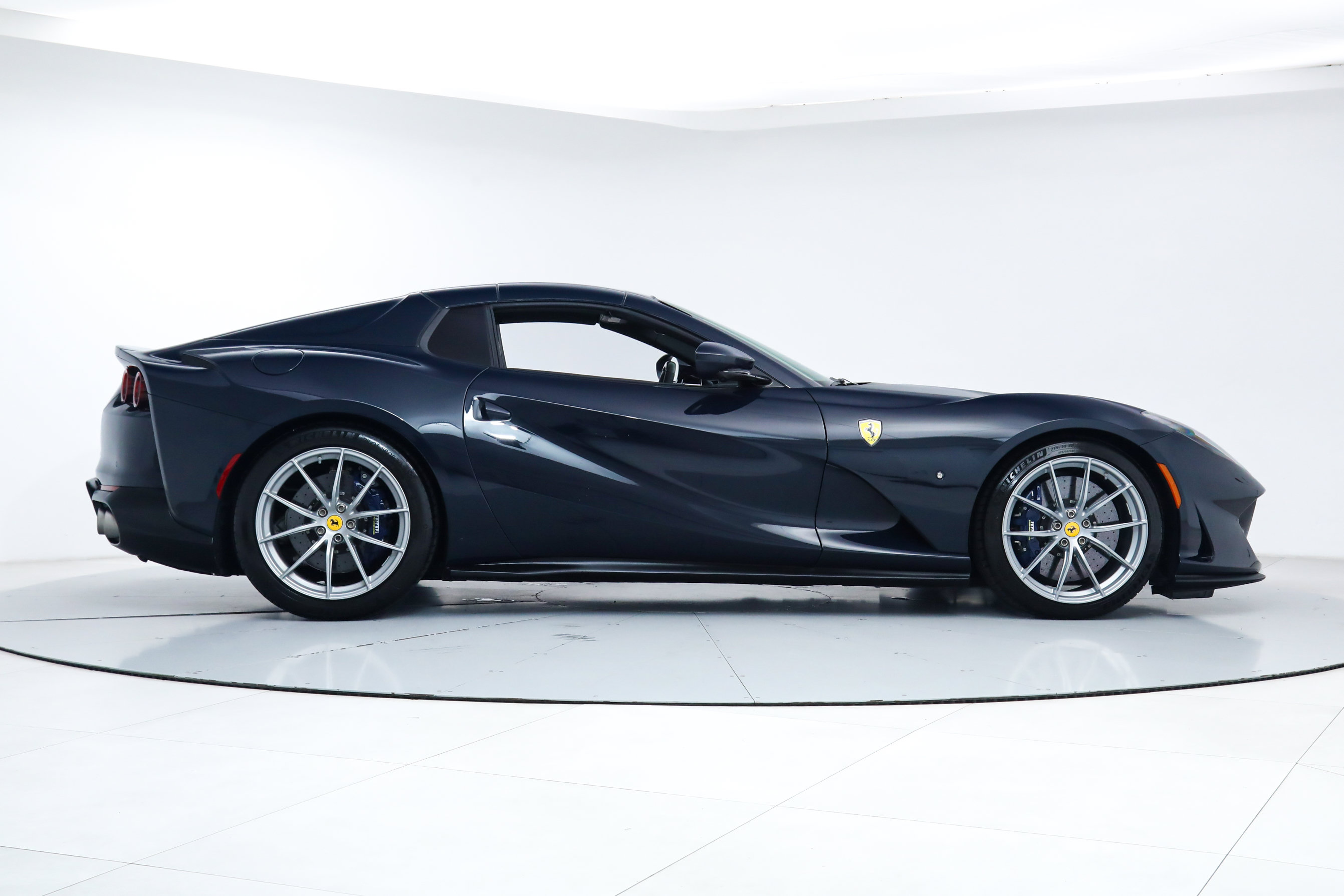 Certified 2022 Ferrari 812 GTS RWD image 11