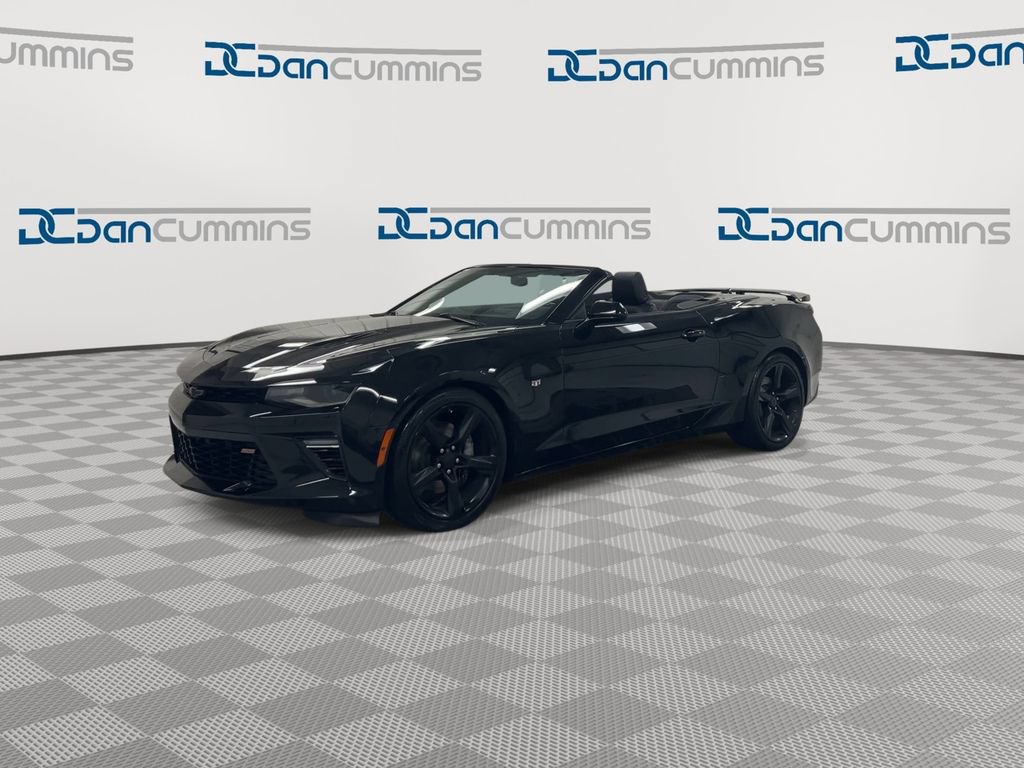 Used 2017 Chevrolet Camaro SS RWD image 4