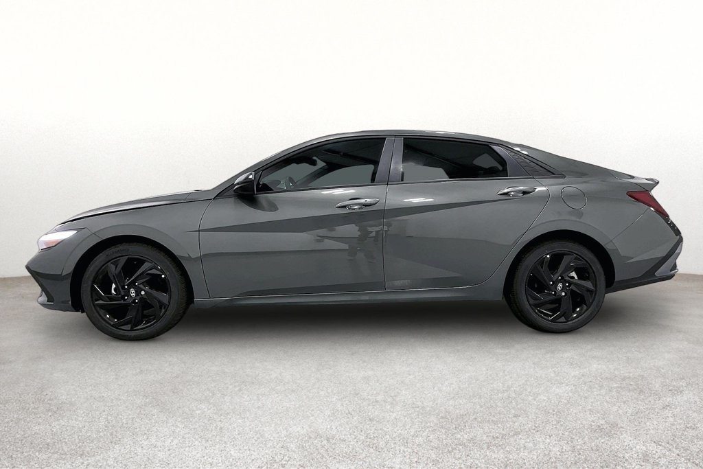 New 2026 Hyundai Elantra SEL Sport FWD image 7