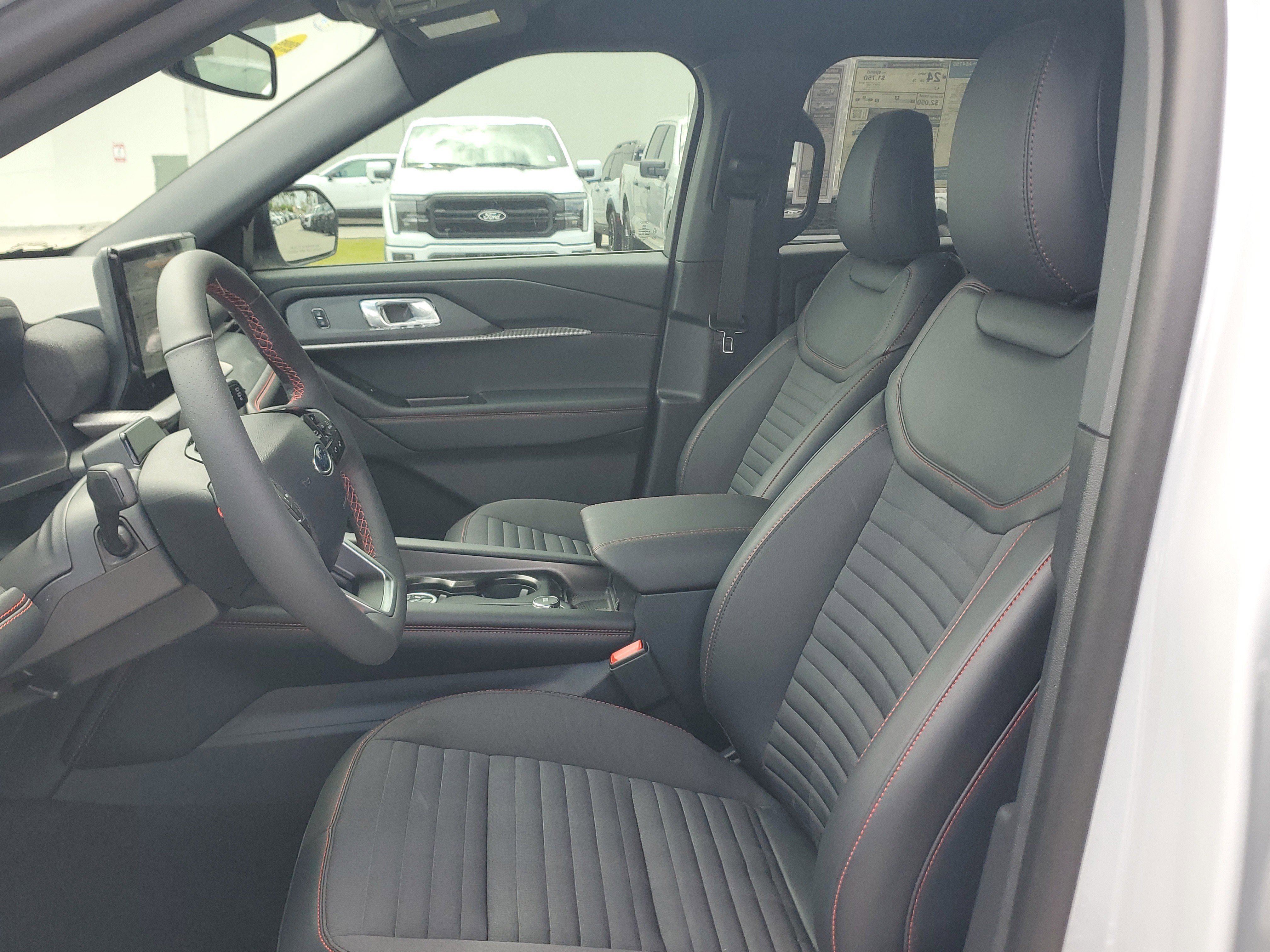 New 2026 Ford Explorer ST-Line w/ Premium Package image 10