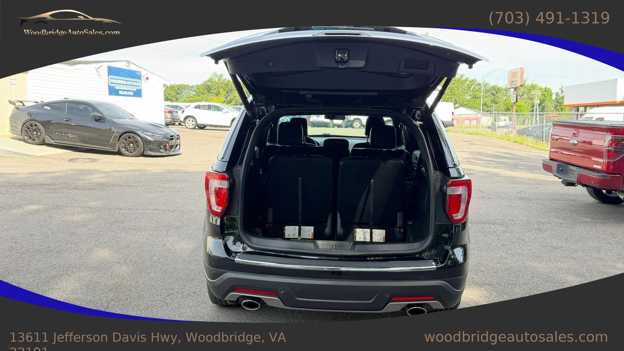 Used 2018 Ford Explorer XLT w/ Equipment Group 202A AWD/4WD image 32