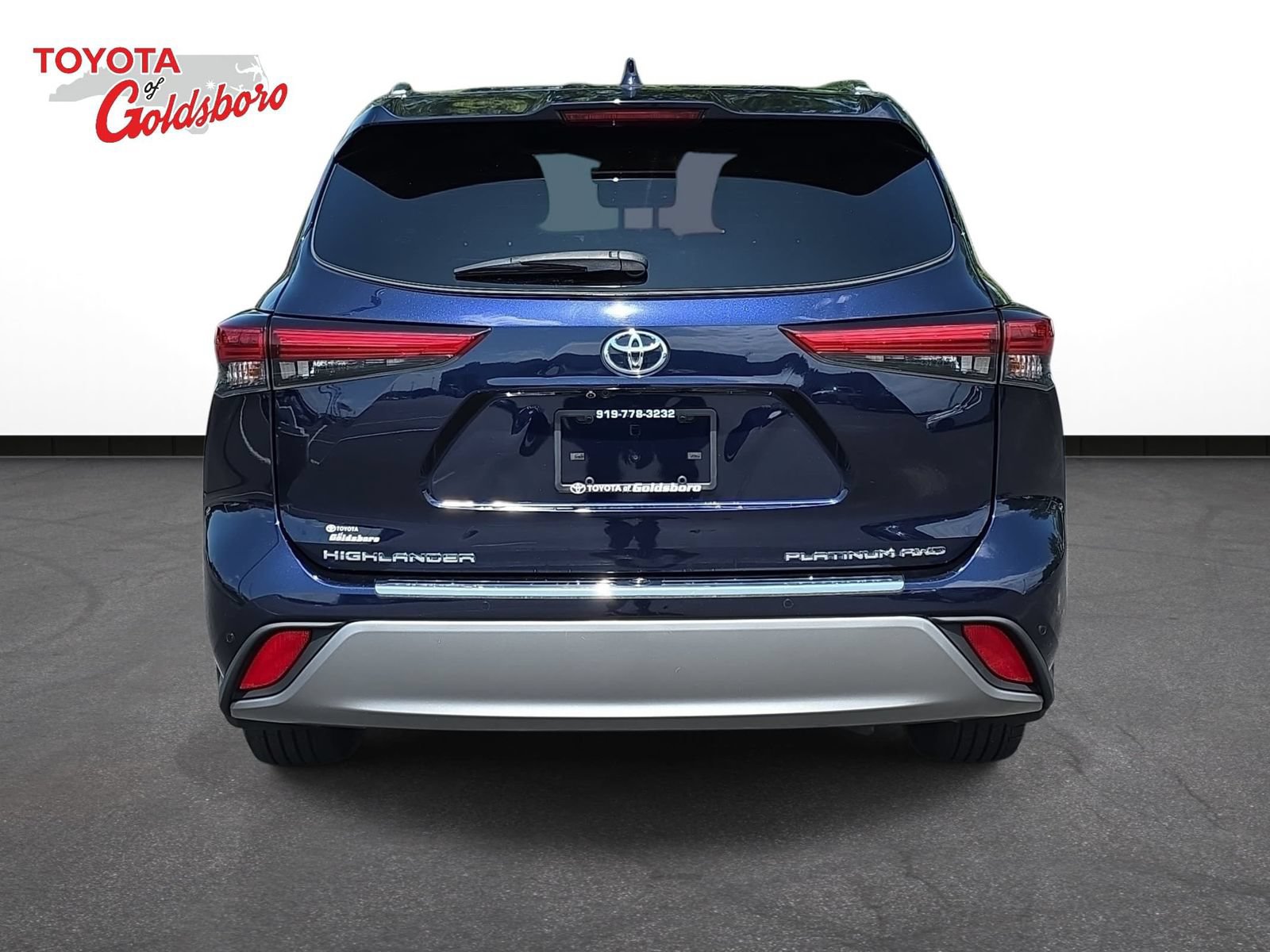 Used 2022 Toyota Highlander Platinum AWD/4WD image 6