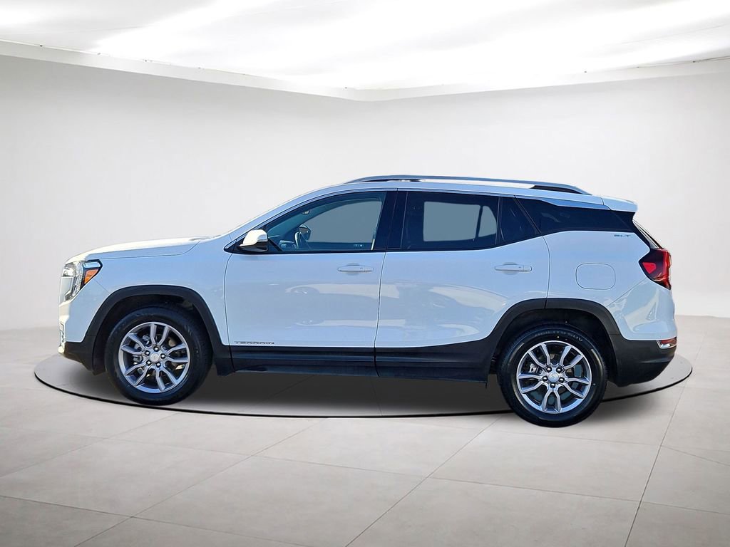 Used 2024 GMC Terrain SLT image 4