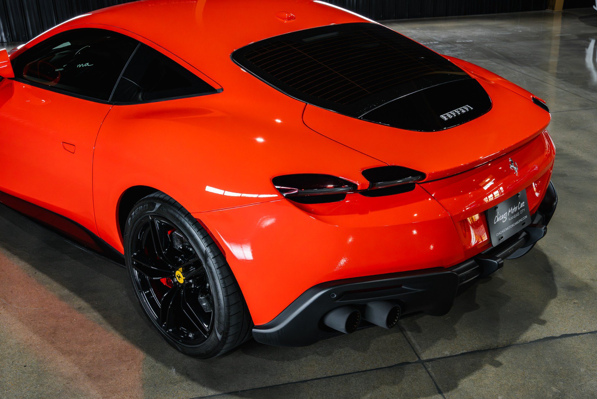 Used 2021 Ferrari Roma RWD image 8