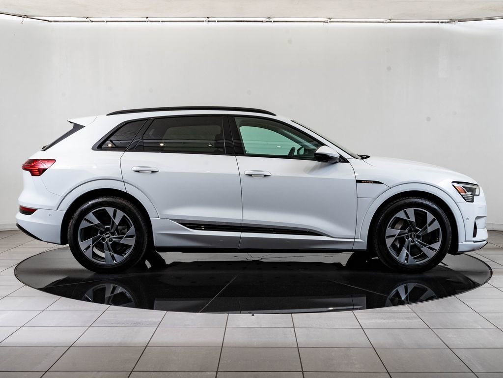 Used 2021 Audi e-tron Premium w/ Convenience Plus Package AWD/4WD image 11