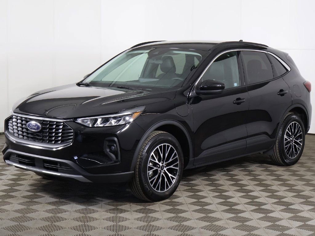 Used 2023 Ford Escape SE w/ Class II Trailer Tow Package image 10