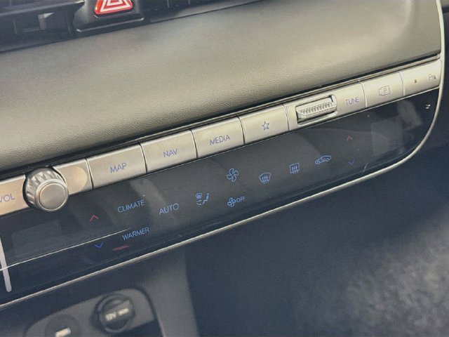 Certified 2024 Hyundai Ioniq 5 SE RWD image 19