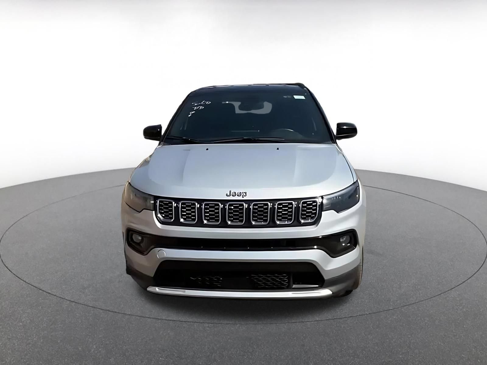 Used 2025 Jeep Compass Limited AWD/4WD image 4