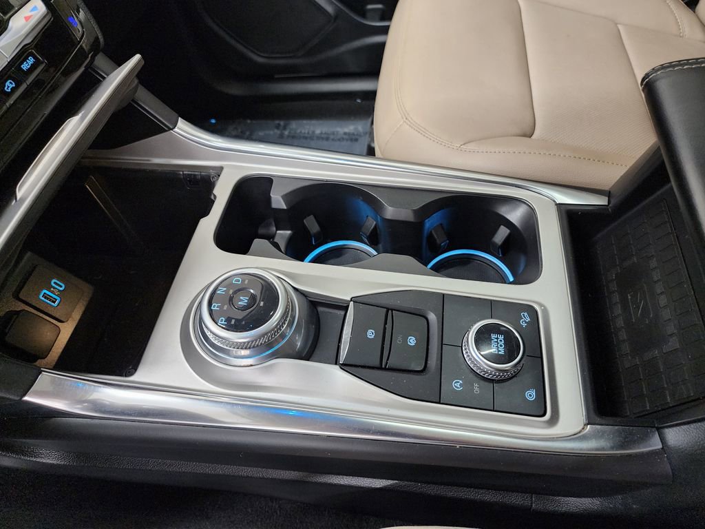 Used 2021 Ford Explorer Limited w/ Equipment Group 301A image 21