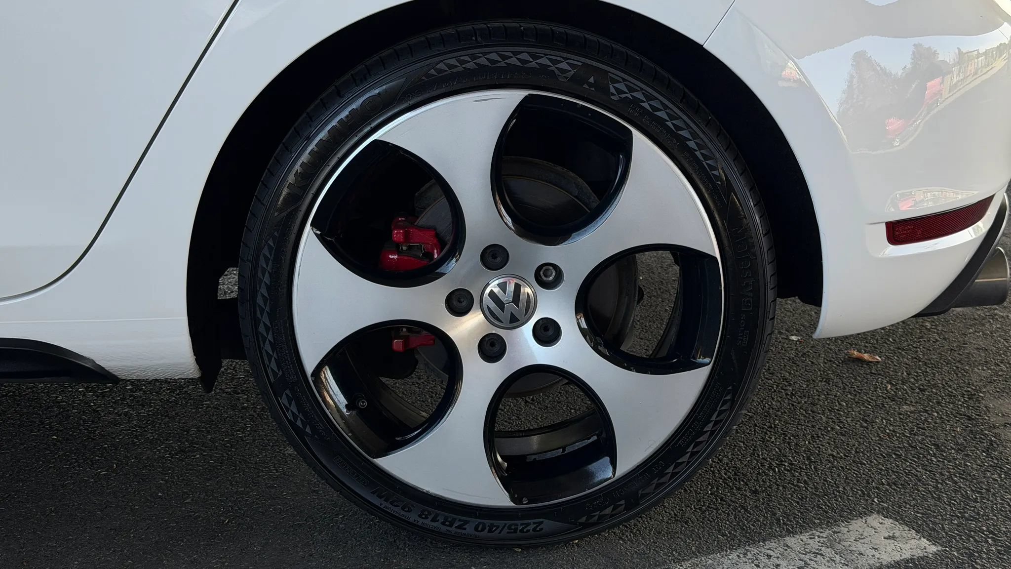 Used 2011 Volkswagen GTI 4-Door FWD image 56