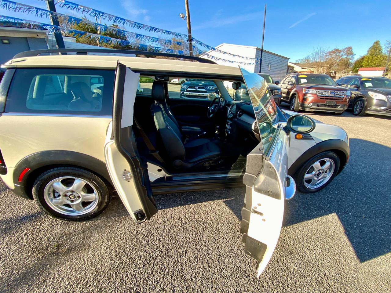 Used 2009 MINI Cooper Clubman Hardtop image 9