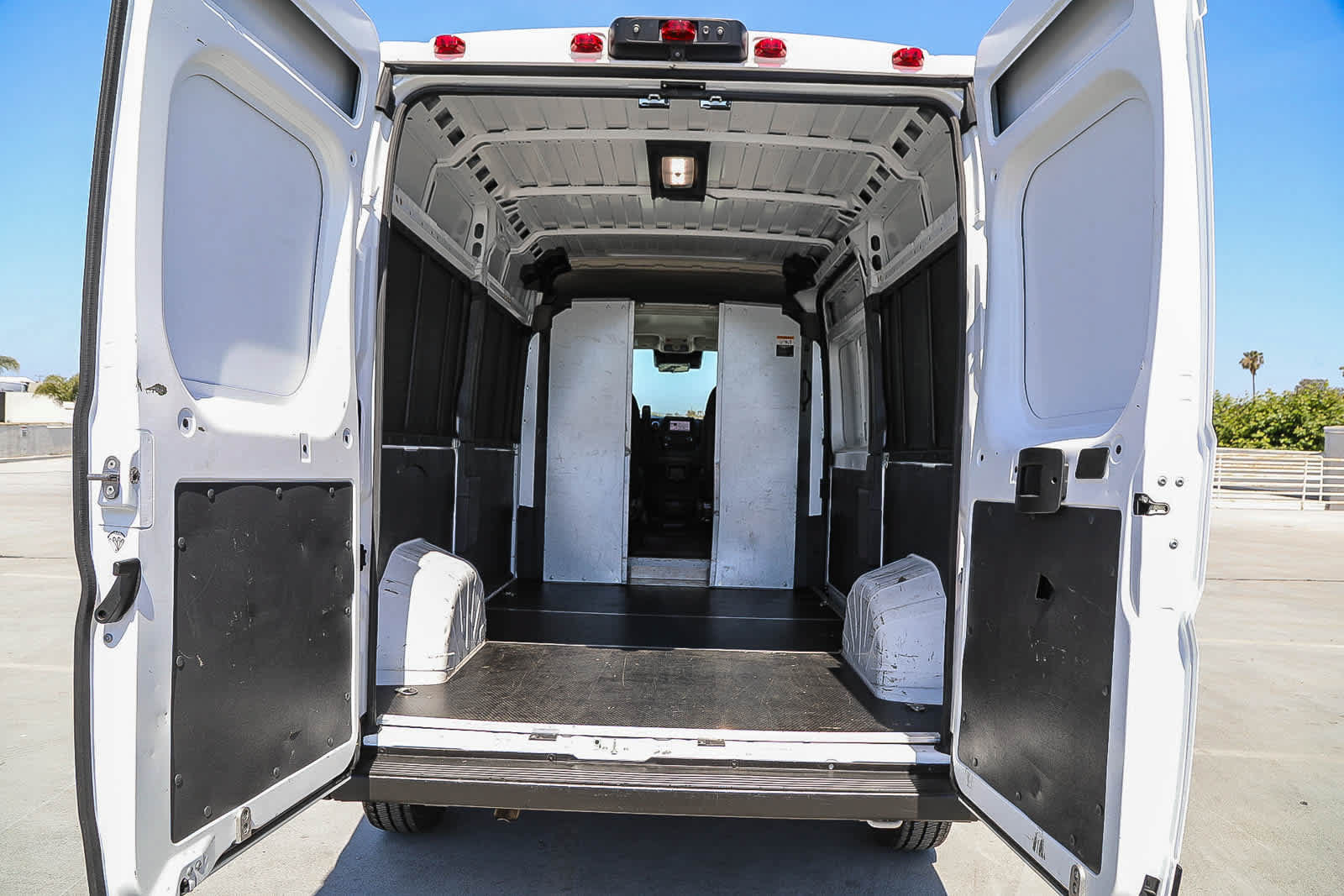 Used 2023 RAM ProMaster 1500 FWD image 24