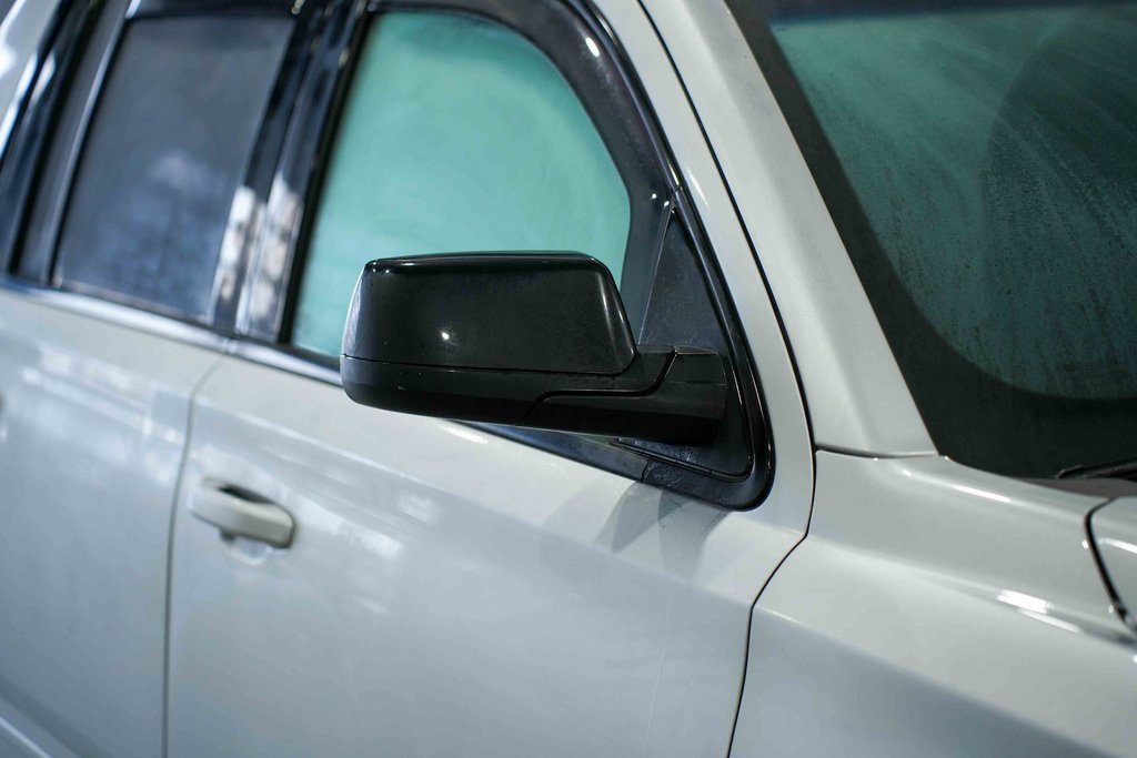 Used 2019 Chevrolet Suburban Premier image 9