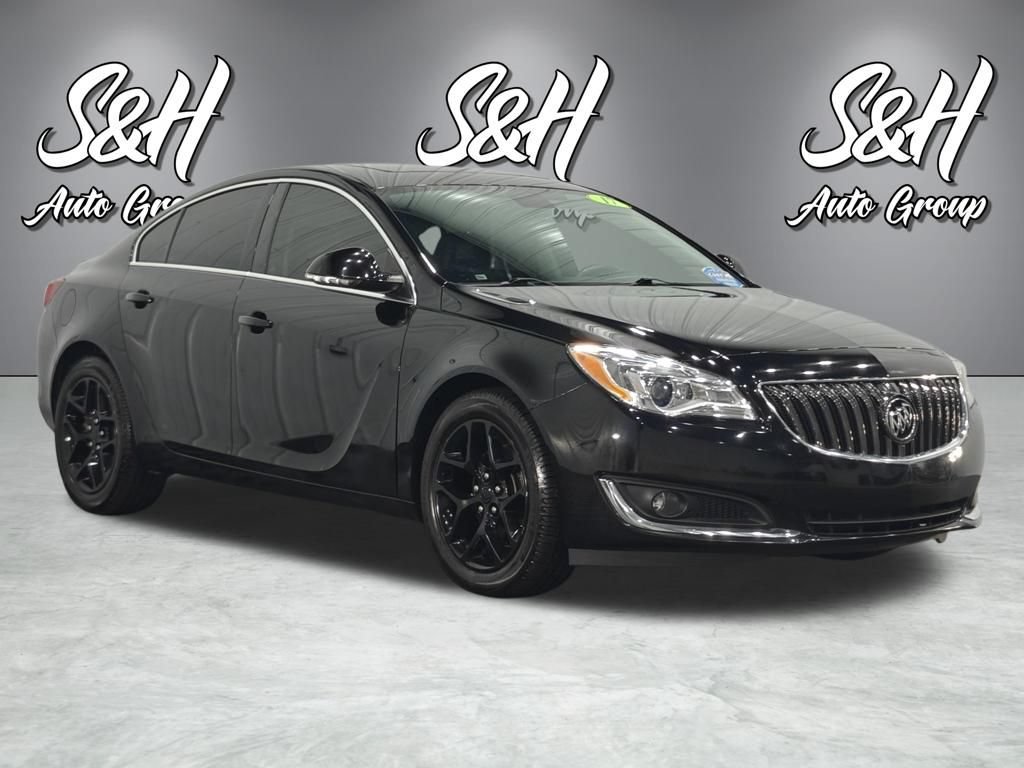Used 2017 Buick Regal Sport Touring FWD image 2