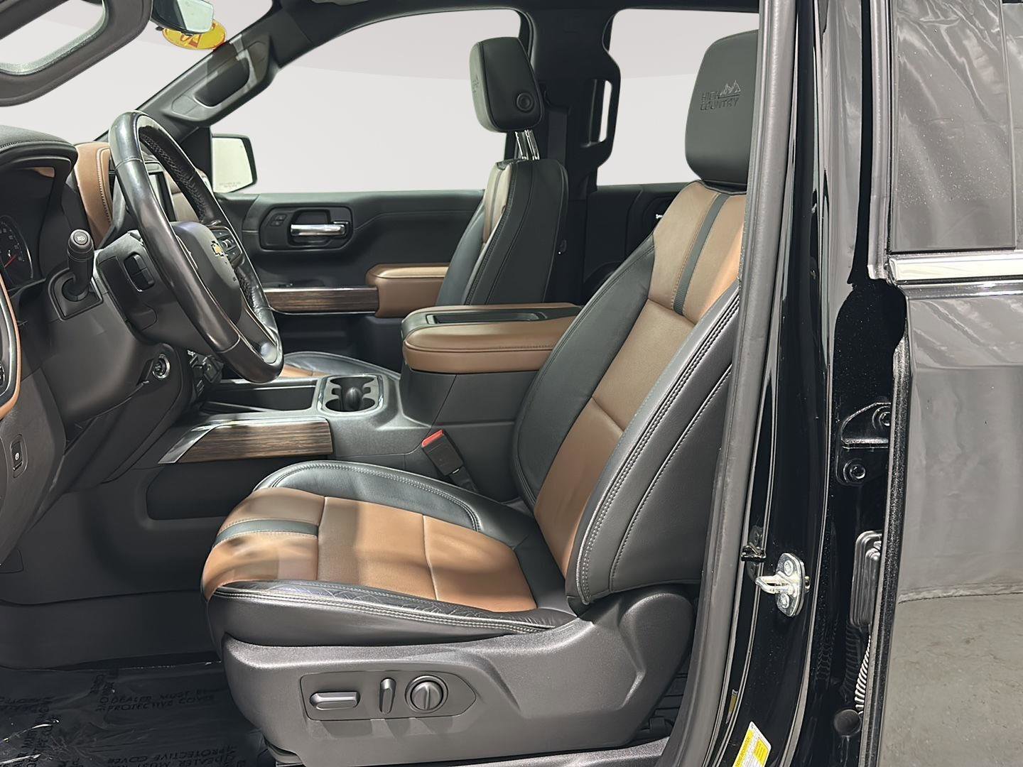 Used 2020 Chevrolet Silverado 1500 High Country w/ Technology Package AWD/4WD image 17