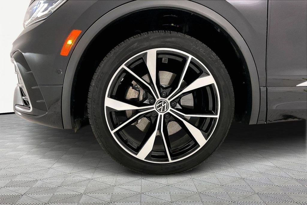 Used 2023 Volkswagen Tiguan SEL R-Line image 26