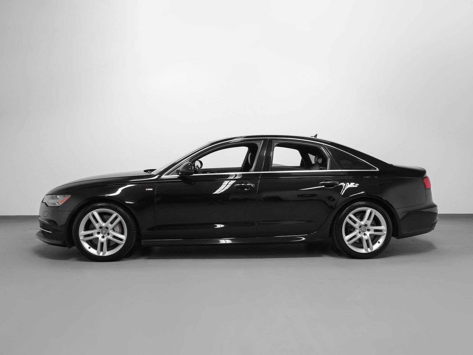 Used 2016 Audi A6 2.0T Premium Plus w/ Premium Plus Package AWD/4WD image 2