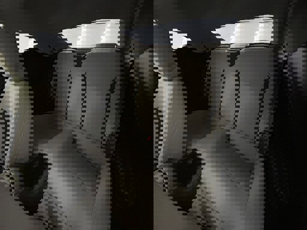 Used 2018 Chevrolet Camaro LT w/ Technology Package image 18