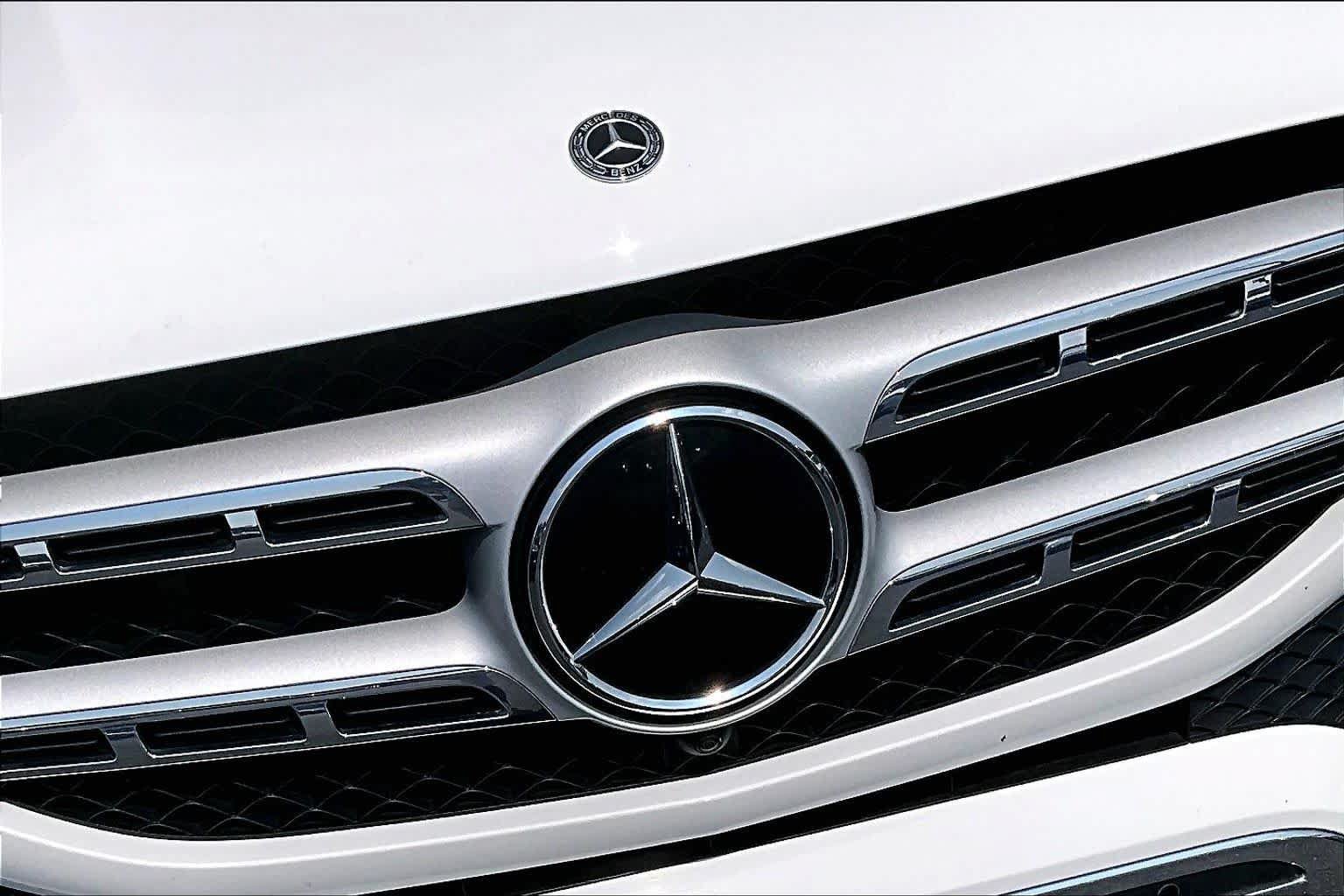 Used 2021 Mercedes-Benz GLS 450 4MATIC image 30