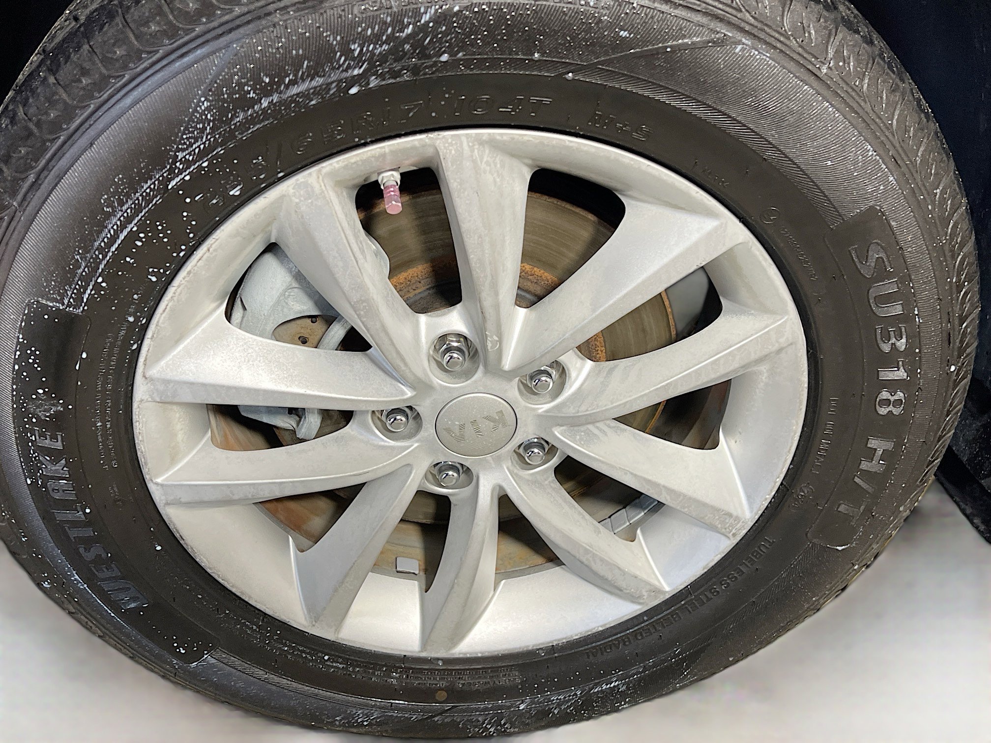 Used 2017 Kia Sorento LX image 14