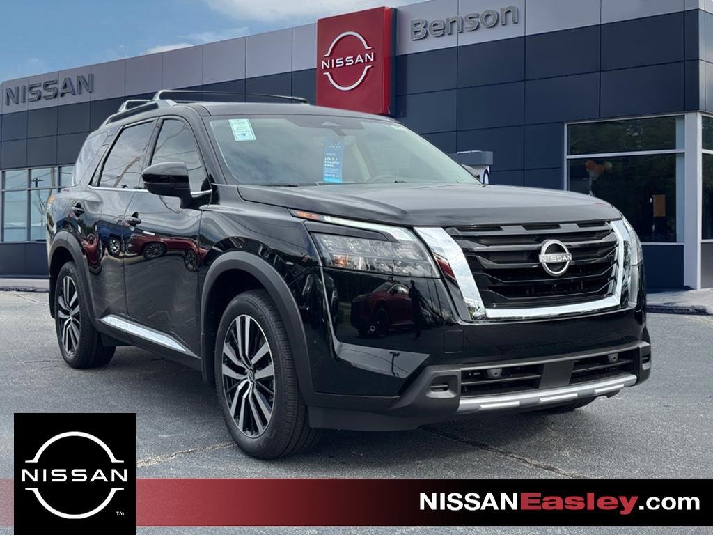New 2025 Nissan Pathfinder Platinum image 1