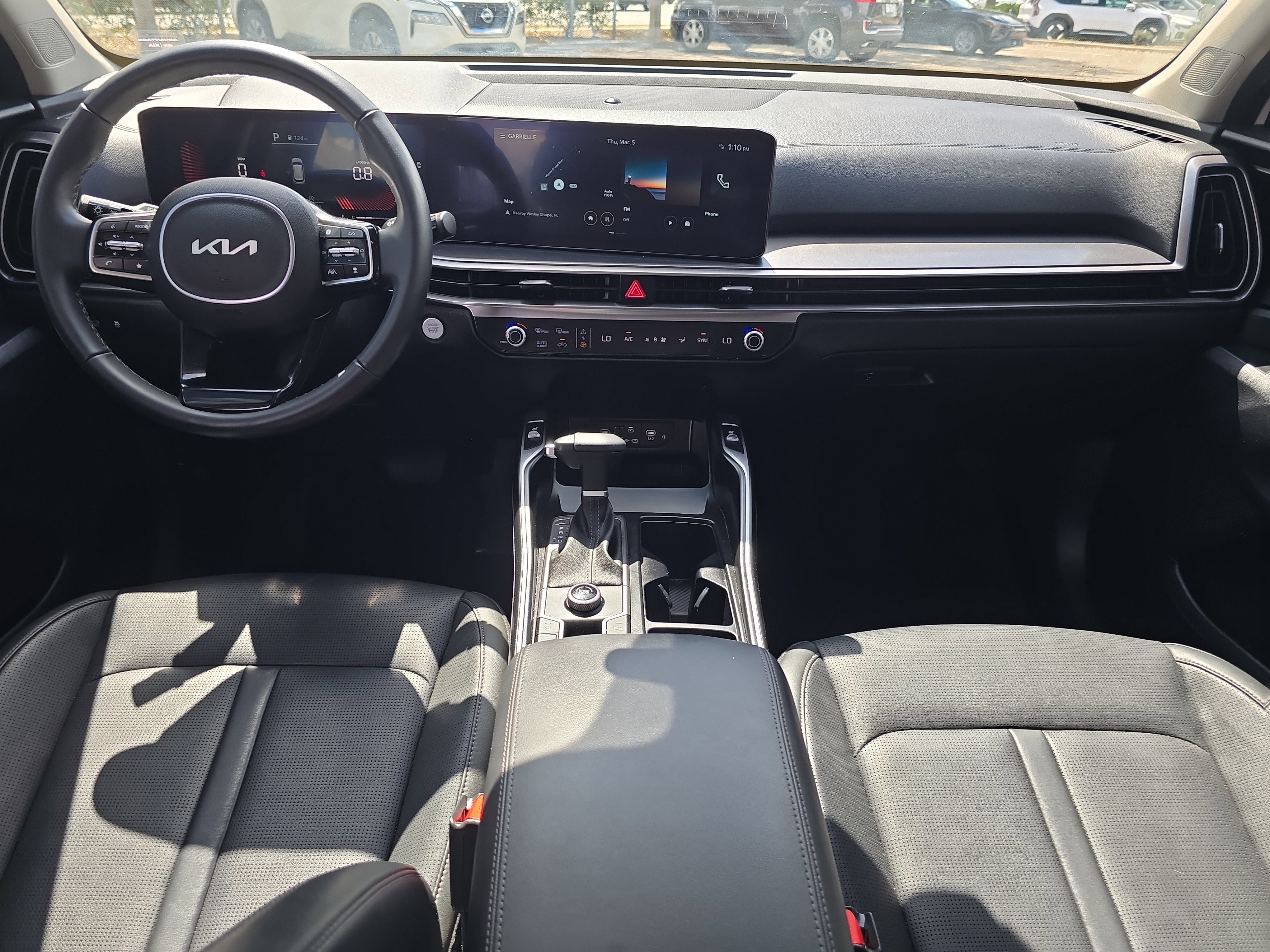 Used 2025 Kia Sorento EX w/ Panoramic Sunroof Package image 13