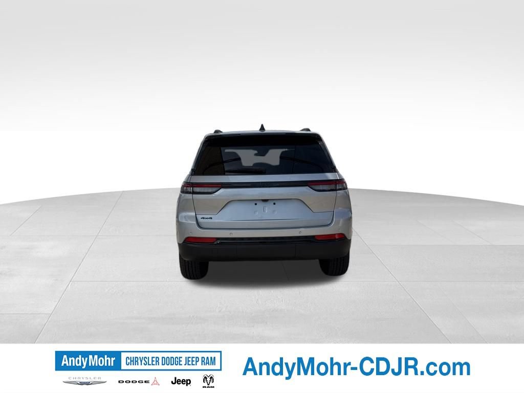 New 2025 Jeep Grand Cherokee Altitude AWD/4WD image 7