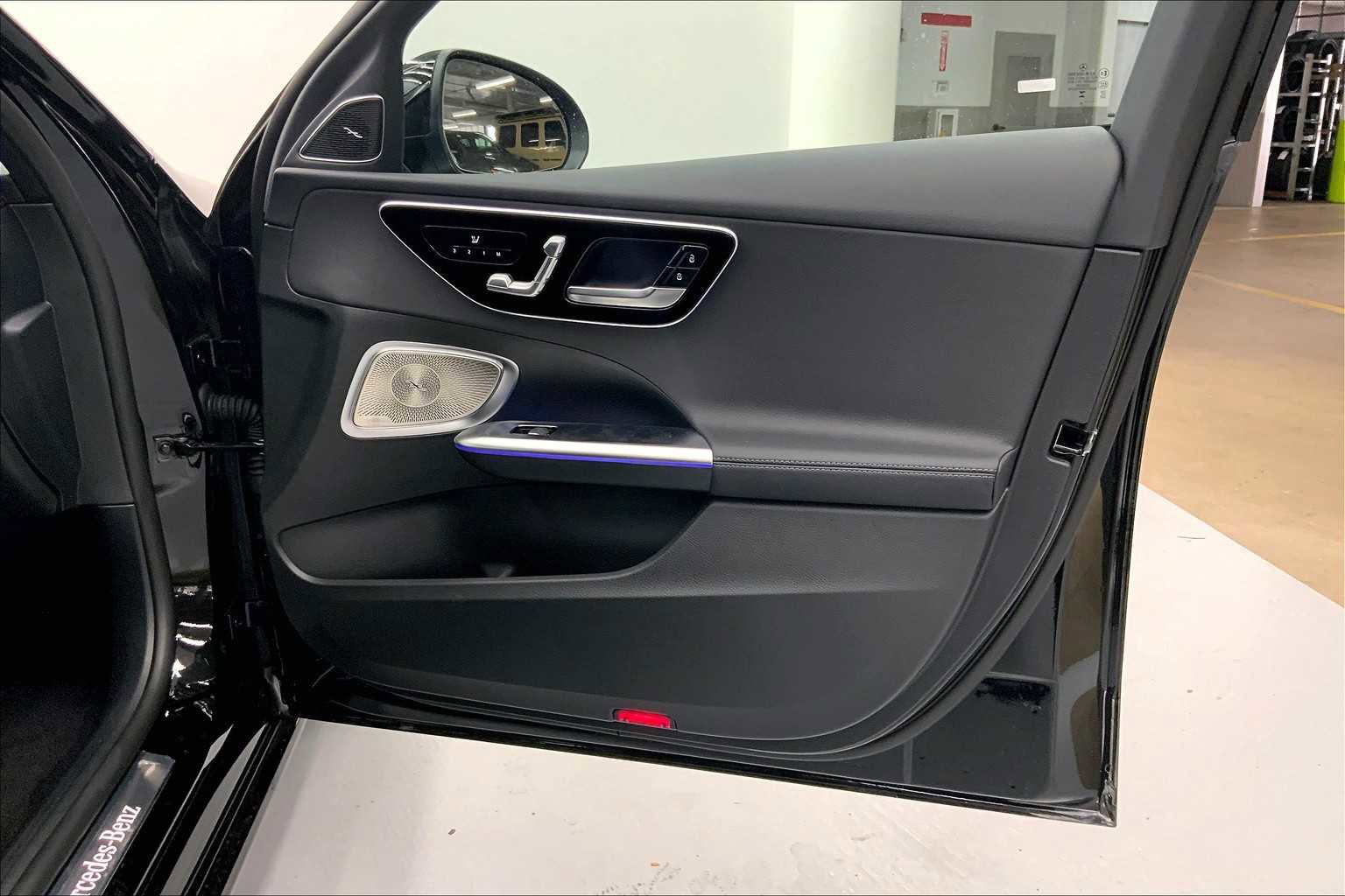 New 2025 Mercedes-Benz C 300 C 300 image 10