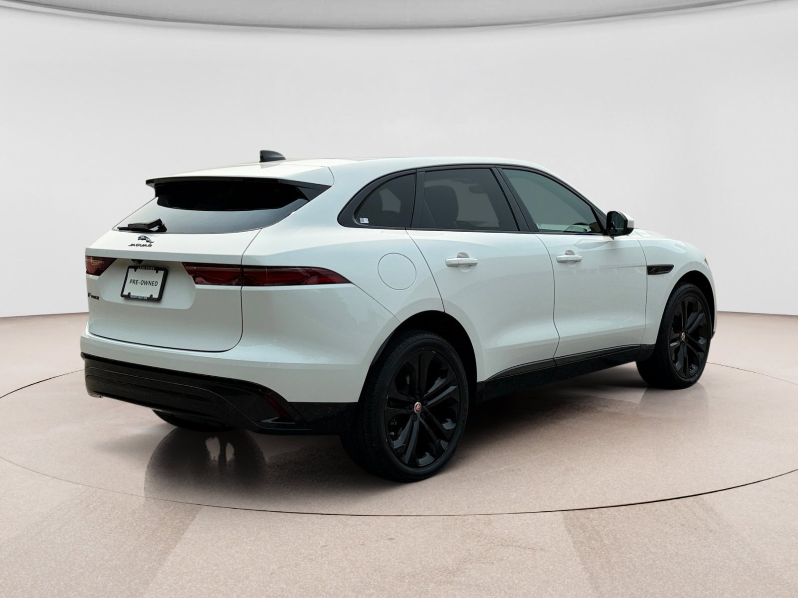 Used 2023 Jaguar F-PACE S AWD/4WD image 5