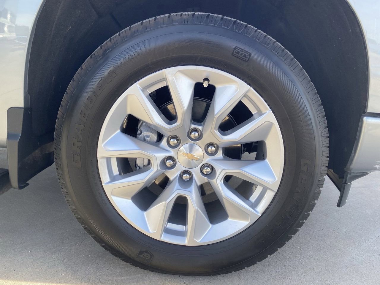 Used 2025 Chevrolet Silverado 1500 Custom image 7