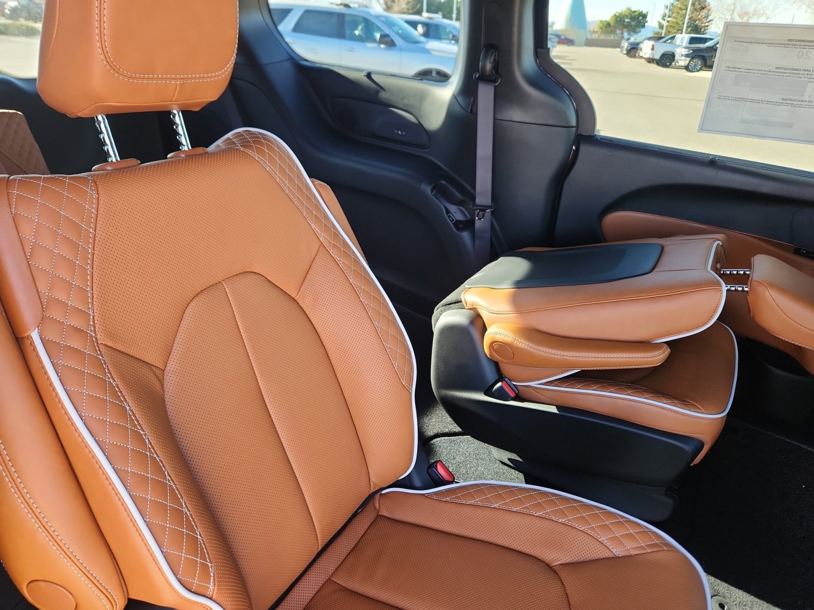 New 2026 Chrysler Pacifica Pinnacle image 19