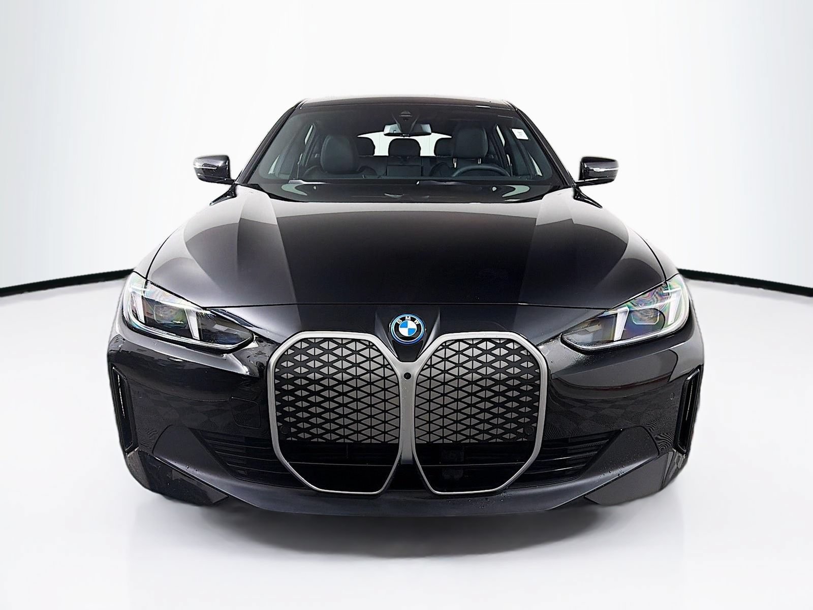 Used 2025 BMW i4 xDrive40i w/ Parking Assistance Package AWD/4WD image 2