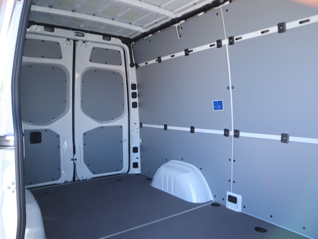 Used 2025 Mercedes-Benz Sprinter 2500 image 25