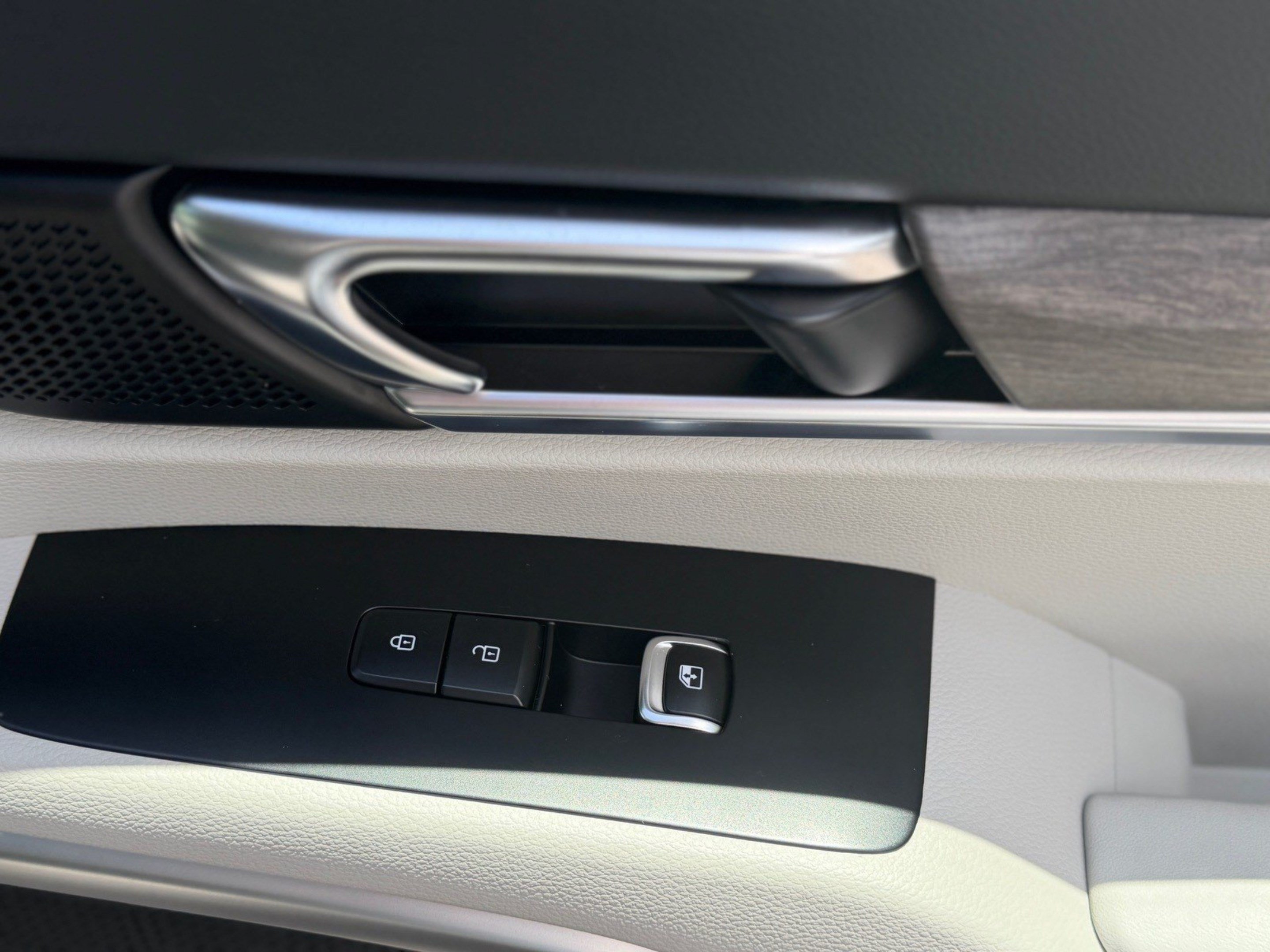 Certified 2022 Kia Telluride EX w/ EX Premium Package FWD image 16