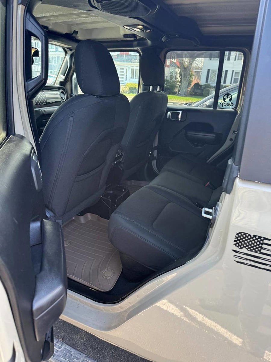 Used 2020 Jeep Gladiator Sport w/ Quick Order Package 24S image 25