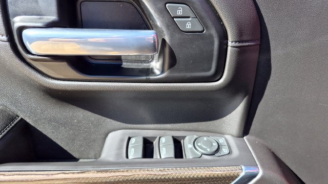Used 2021 Chevrolet Silverado 1500 LT Trail Boss w/ Convenience Package II AWD/4WD image 16