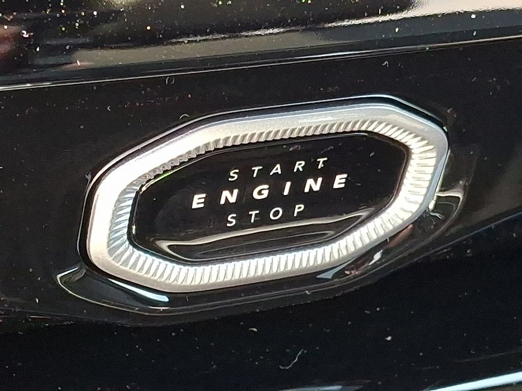 New 2026 Jeep Grand Cherokee Altitude AWD/4WD image 17