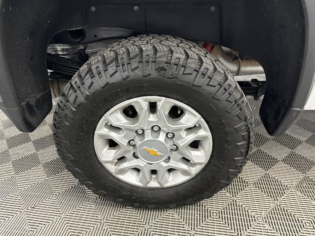 Used 2025 Chevrolet Silverado 2500 LT AWD/4WD image 18