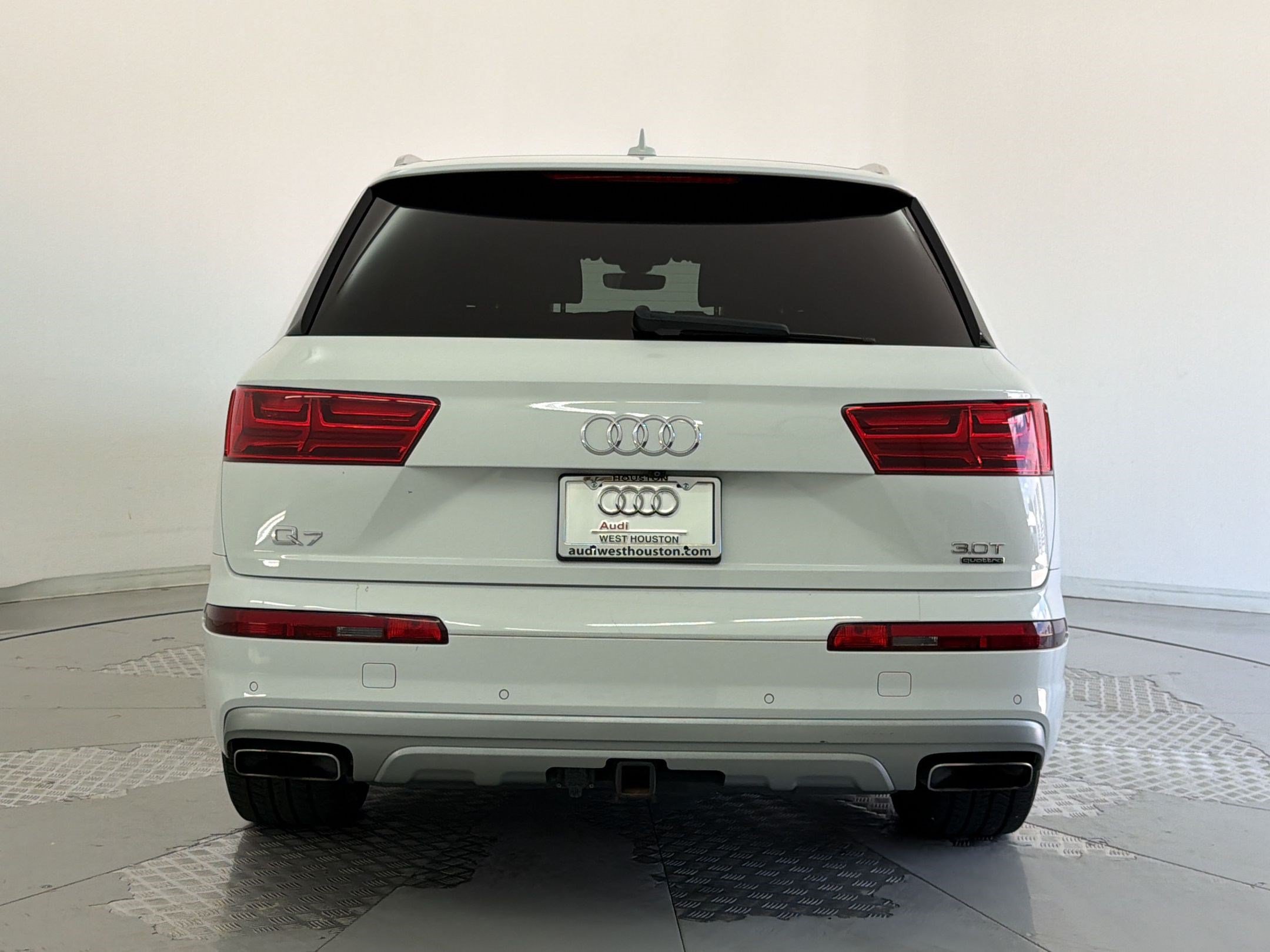 Used 2017 Audi Q7 3.0T Premium Plus w/ Premium Plus Package AWD/4WD image 10