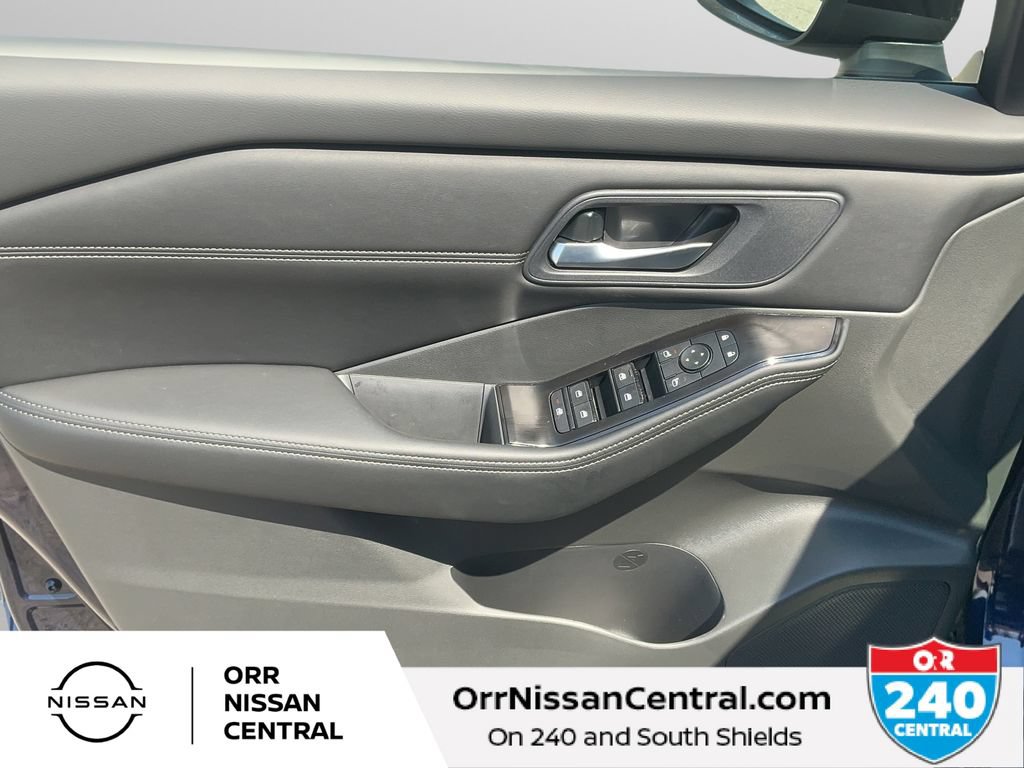 New 2026 Nissan Rogue Dark Armor AWD/4WD image 16