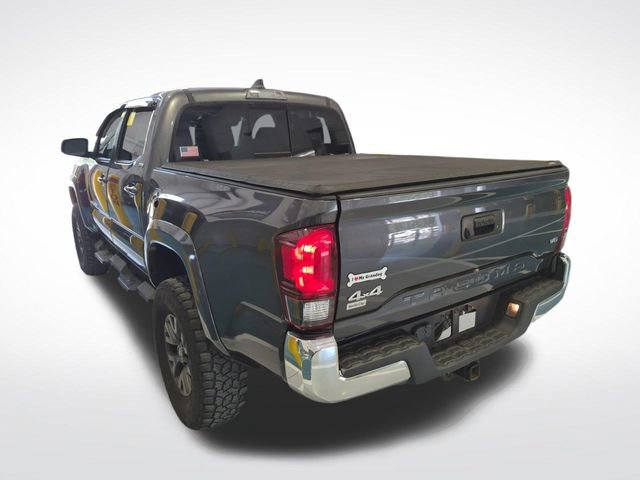 Used 2021 Toyota Tacoma SR5 AWD/4WD image 11
