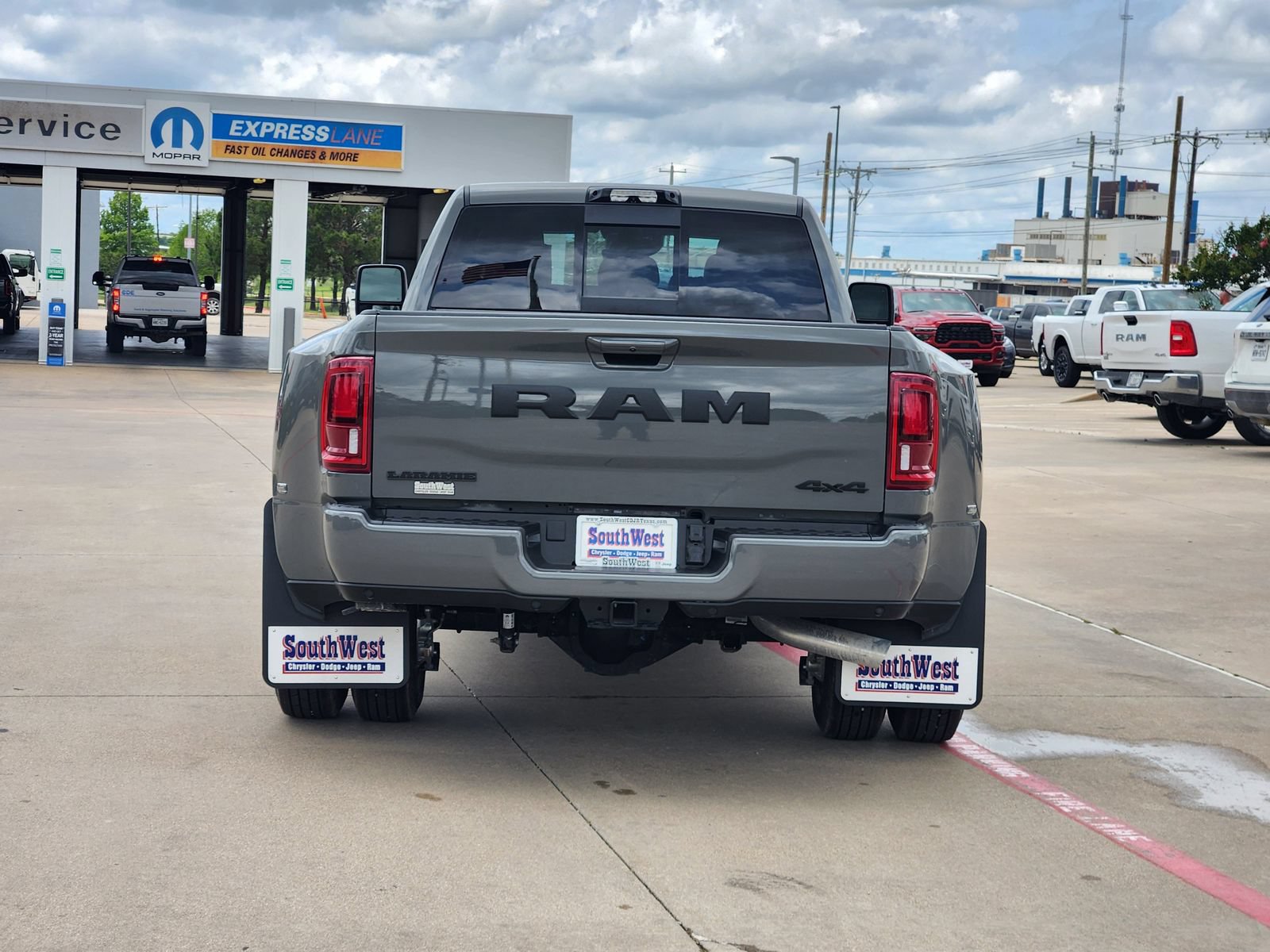New 2026 RAM 3500 Laramie AWD/4WD image 5